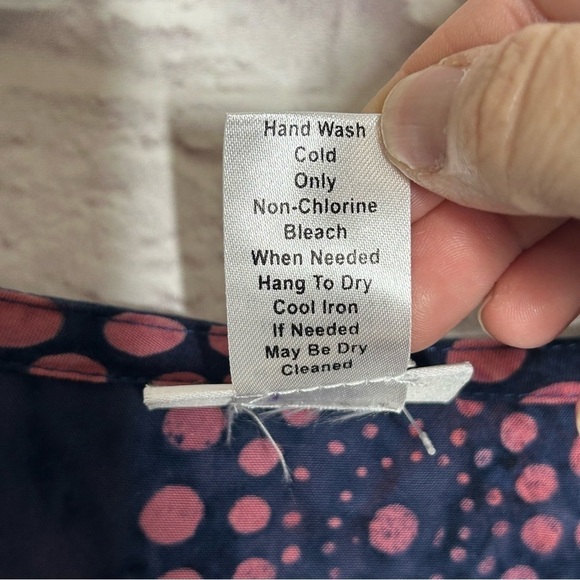 Soft Surroundings Printed V-Neck Asymmetric Tunic - Picture 11 of 13